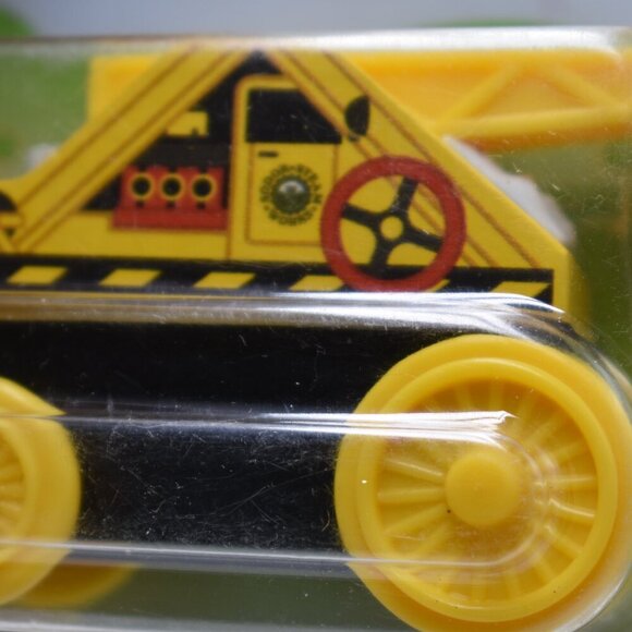 Kevin Yellow Crane - Thomas & Friends Wooden Railway Series Real Wood Tr… - Picture 7 of 10